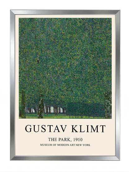 Gustav Klimt'in 'The Park, 1910' tablosunu gösteren, yeşil tonlarında, ağaç motifli modern çerçeveli poster.
