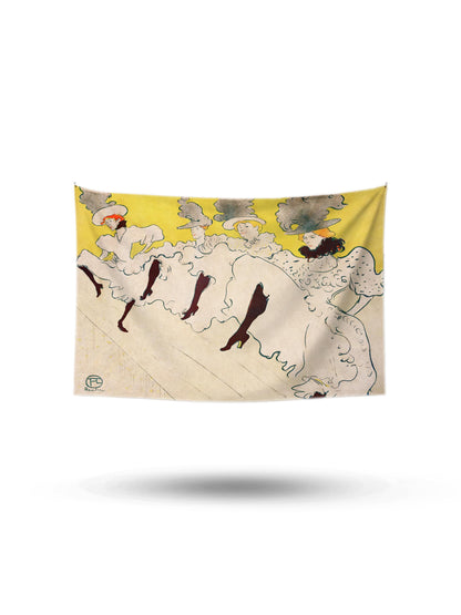 Art Nouveau tarzı dans eden kadın figürlü, sarı zeminli dekoratif duvar örtüsü, modern bir salonda asılı.