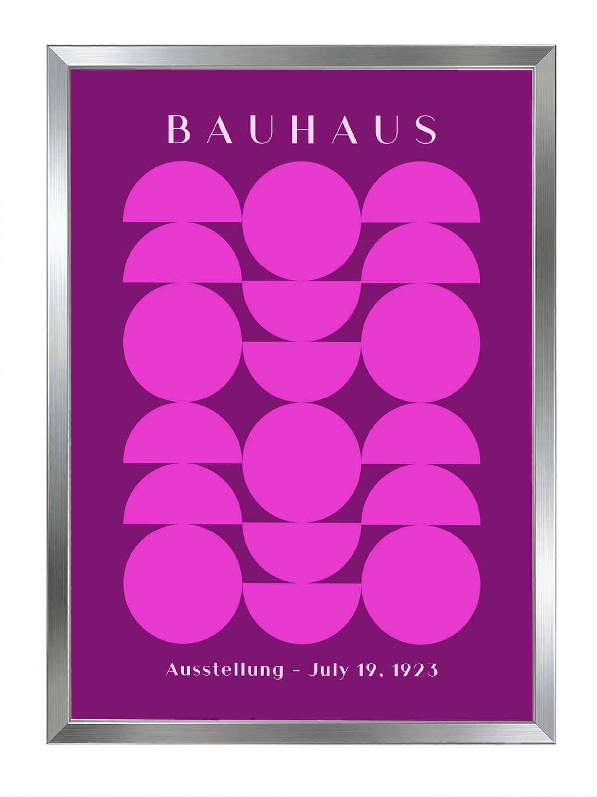 Mor zemin üzerinde pembe daire ve yarım dairelerden oluşan, Bauhaus stilinde geometrik desenli modern poster.