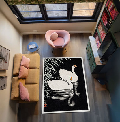 Siyah Beyaz Estetik Kuğu Desenli Halı