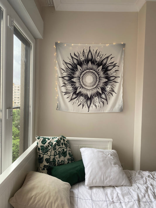 Siyah Beyaz Mandala Duvar Örtüsü