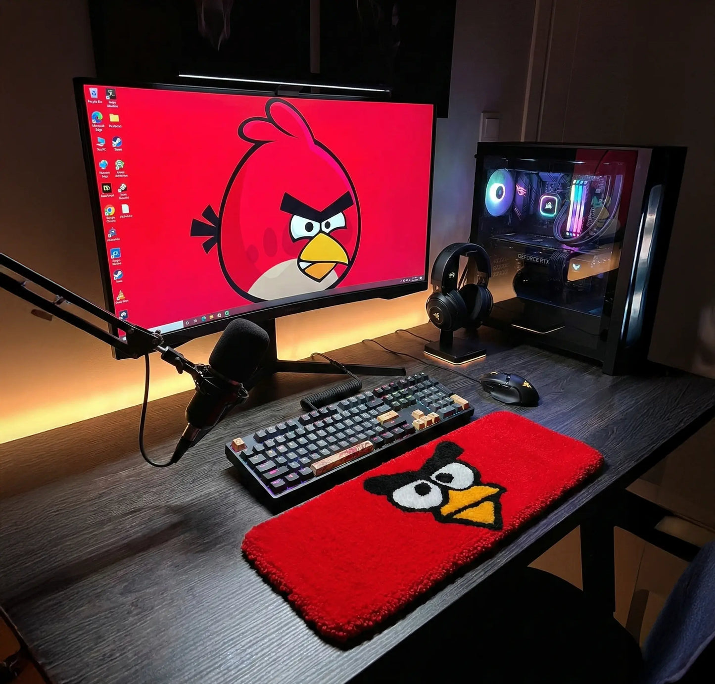Angry Birds Klavye Halısı