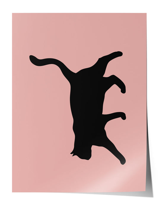 Siyah çerçeveli, pastel pembe fon üzerinde oyunbaz pozda siyah kedi silüeti minimalist poster.