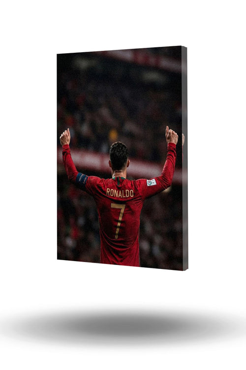 Kırmızı forma giyen Cristiano Ronaldo'nun arkadan görünümü ve kutlama anı kanvas tablo