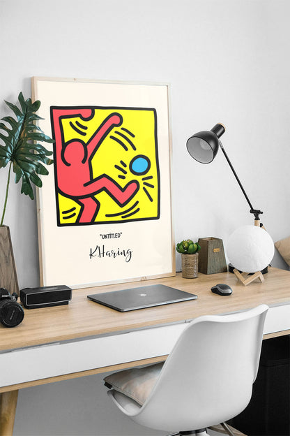 Keith Haring tarzı, kırmızı figürlü, sarı zeminli, mavi küreli modern çerçeveli poster
